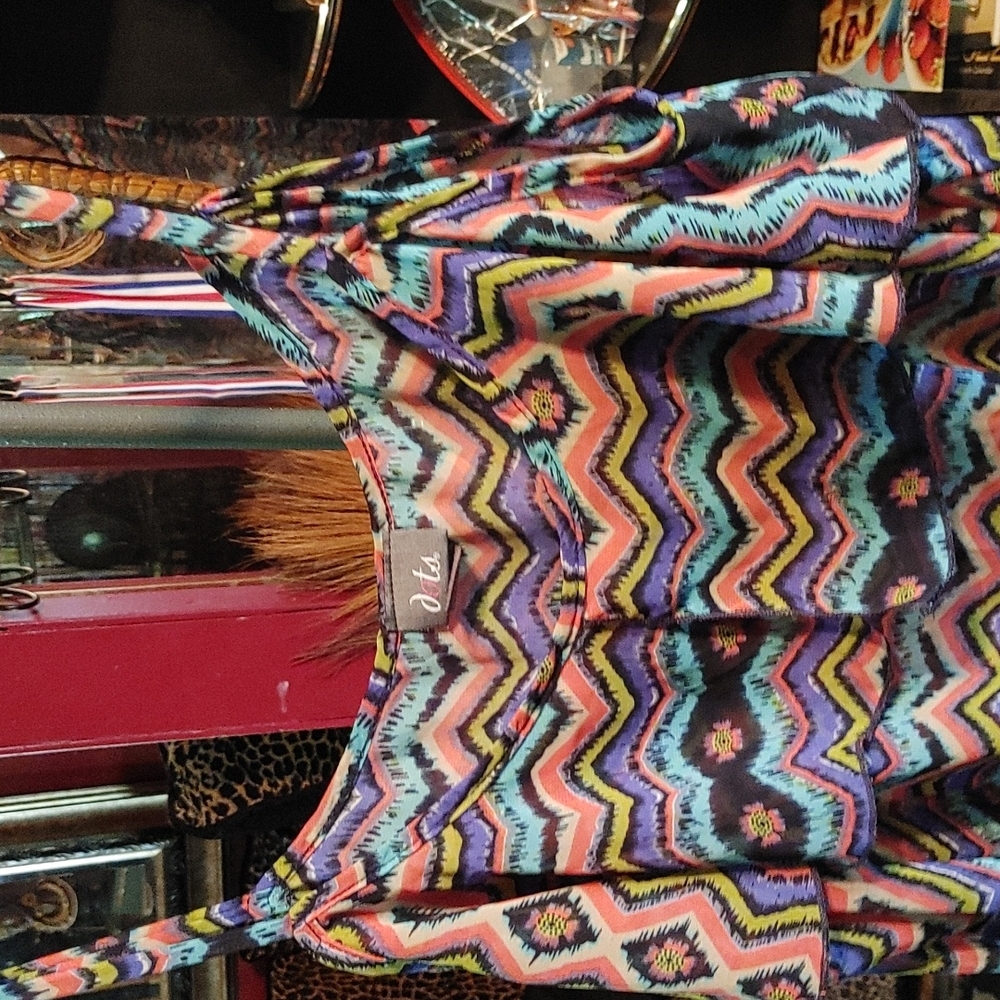 Women's blouse - Picture 2 of 5